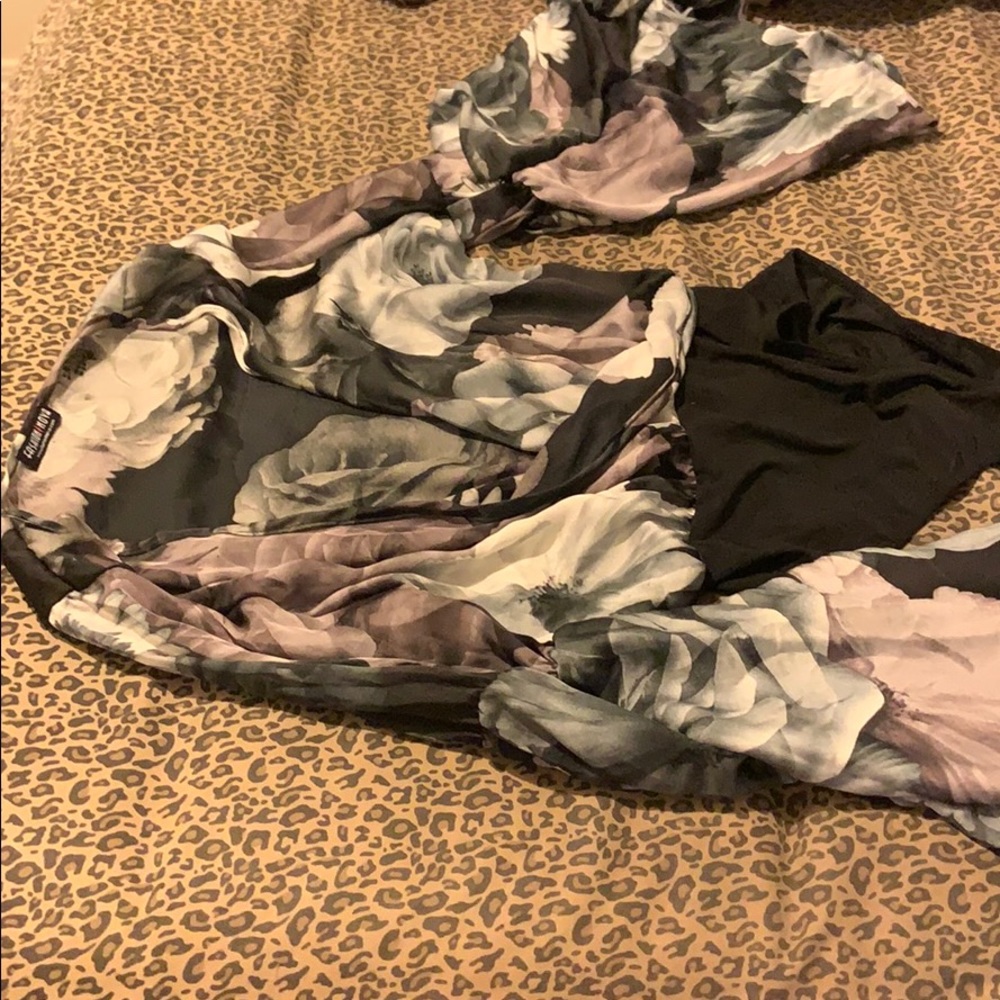 Size S: Fashion Nova Bodysuit